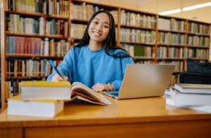 girl studying in library after having virtual anxiety therapy in california